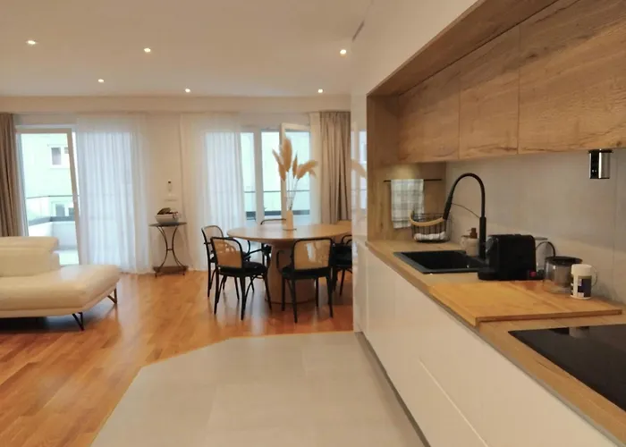 Aaa Seaview Apartments - Makarska