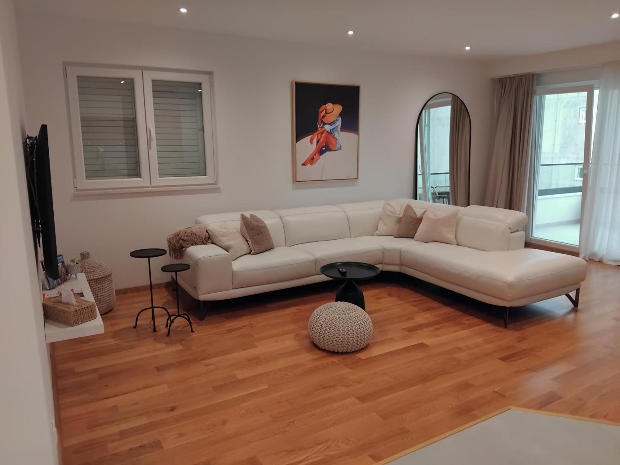 Aaa Seaview -